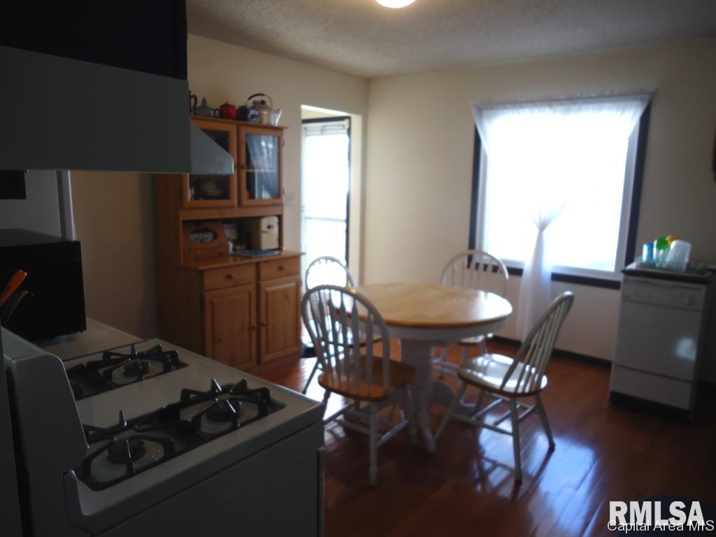 2921 Stokebridge Road Springfield, IL 62702 - Photo 11 of 26