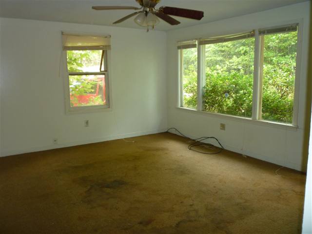 208 Edgewood Road Easley, SC 29642 - Photo 3 of 10 Gallery Image 3