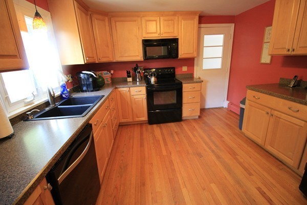 203 Loudville Road Easthampton, MA 01027 - Photo 4 of 26 Gallery Image 4