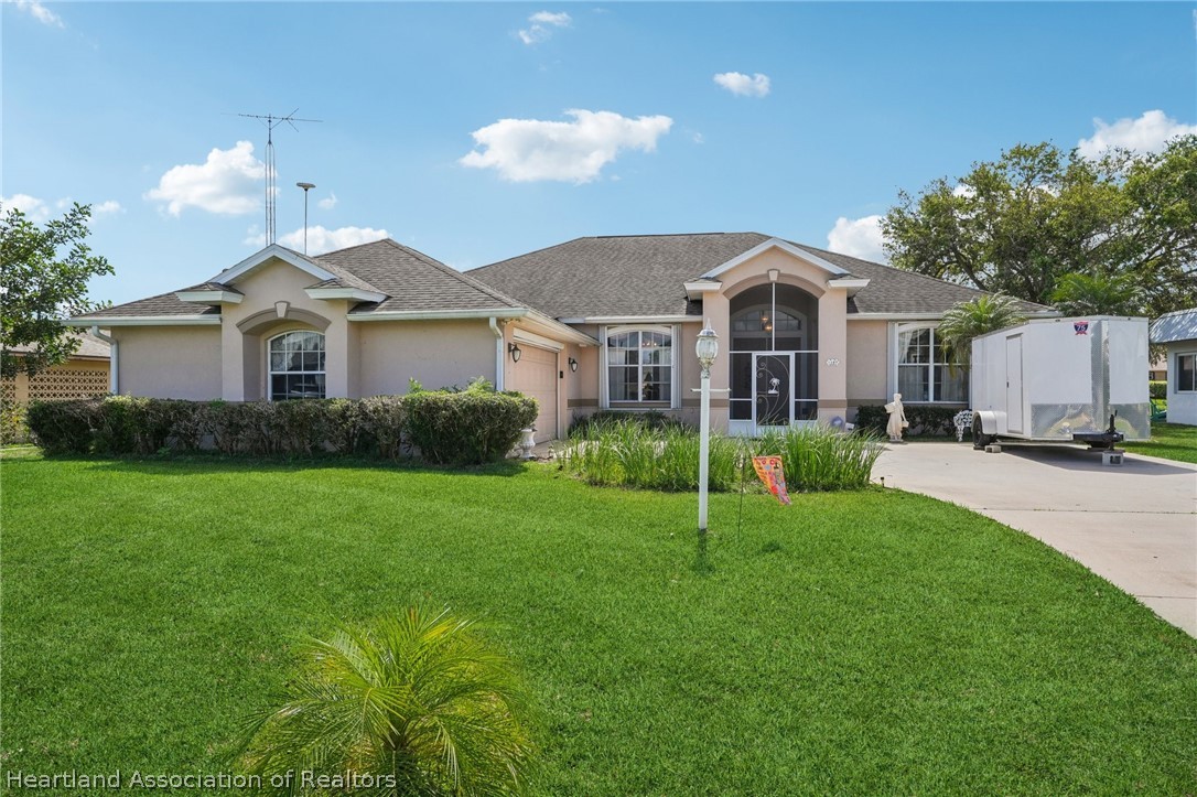 107 Orange Road Northeast Lake Placid, FL 33852 - Photo 3 of 47