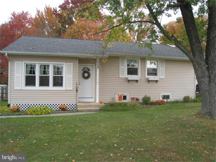 129 East Rutherford Drive Newark, DE 19713 - Photo 2 of 25 Exterior Front