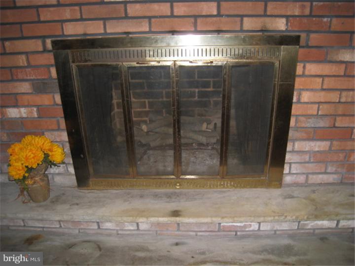 129 East Rutherford Drive Newark, DE 19713 - Photo 15 of 25 Family Room