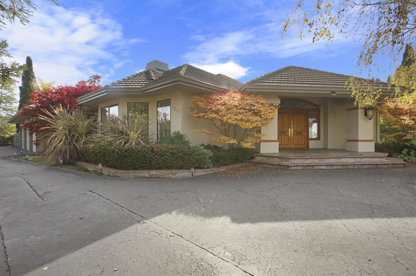 3571 Star Ridge Road Hayward, CA 94542 - Photo 7 of 66 a front view of a house with a garden