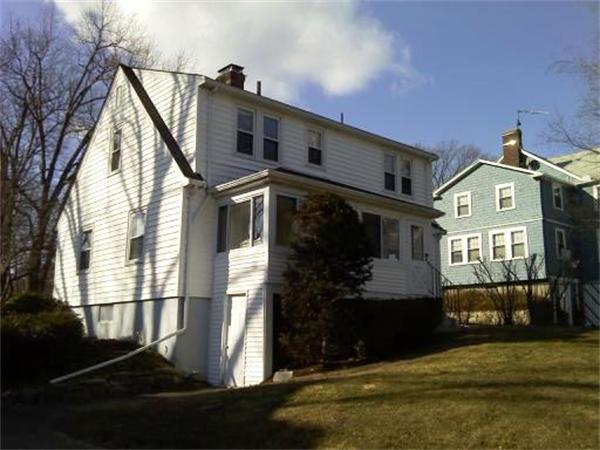 11 Hillcrest Road Framingham, MA 01702 - Photo 4 of 12 Gallery Image 4