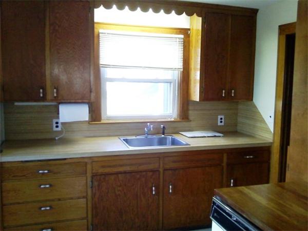 11 Hillcrest Road Framingham, MA 01702 - Photo 8 of 12 Gallery Image 8