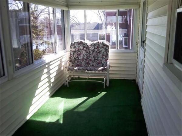 11 Hillcrest Road Framingham, MA 01702 - Photo 9 of 12 Gallery Image 9