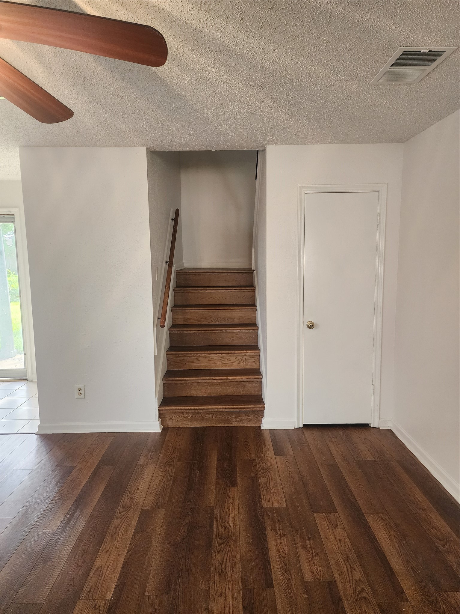 8239 Viny Ridge Drive Houston, TX 77083 - Photo 8 of 10