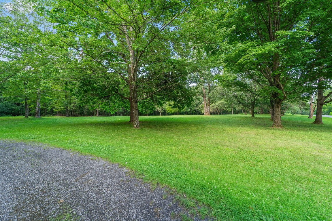 1835 Dutchtown Road Endicott, NY 13760 - Photo 9 of 31 Gallery Image 9