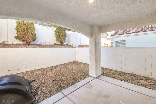 $2,450 | 1851 Vista Pointe Avenue, Henderson, NV 89012