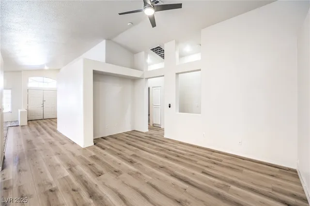 $2,450 | 1851 Vista Pointe Avenue, Henderson, NV 89012