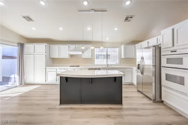 $2,450 | 1851 Vista Pointe Avenue, Henderson, NV 89012