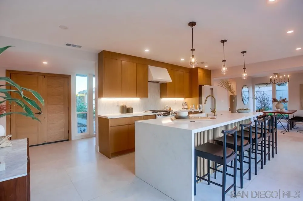 5878 Soledad Road La Jolla, CA 92037 - Photo 15 of 74