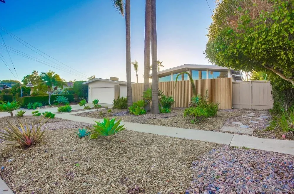 5878 Soledad Road La Jolla, CA 92037 - Photo 58 of 74 a front view of a house with garden