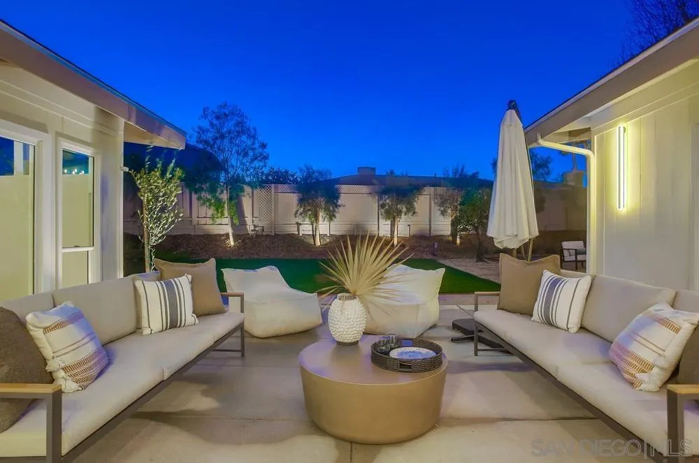 5878 Soledad Road La Jolla, CA 92037 - Photo 8 of 74