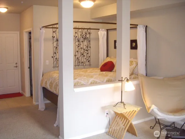 $1,675 | 564 225th Lane Northeast, Unit A102, Sammamish, WA 98074