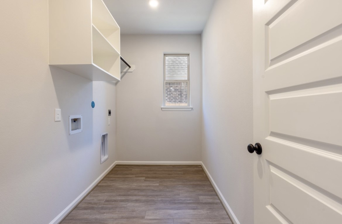 5034 Morrison Drive Manvel, TX 77578 - Photo 26 of 36 Large Utility room