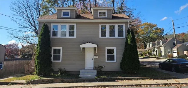 $1,999 | 22 Agnes Street, Unit 1, West Warwick, RI 02893