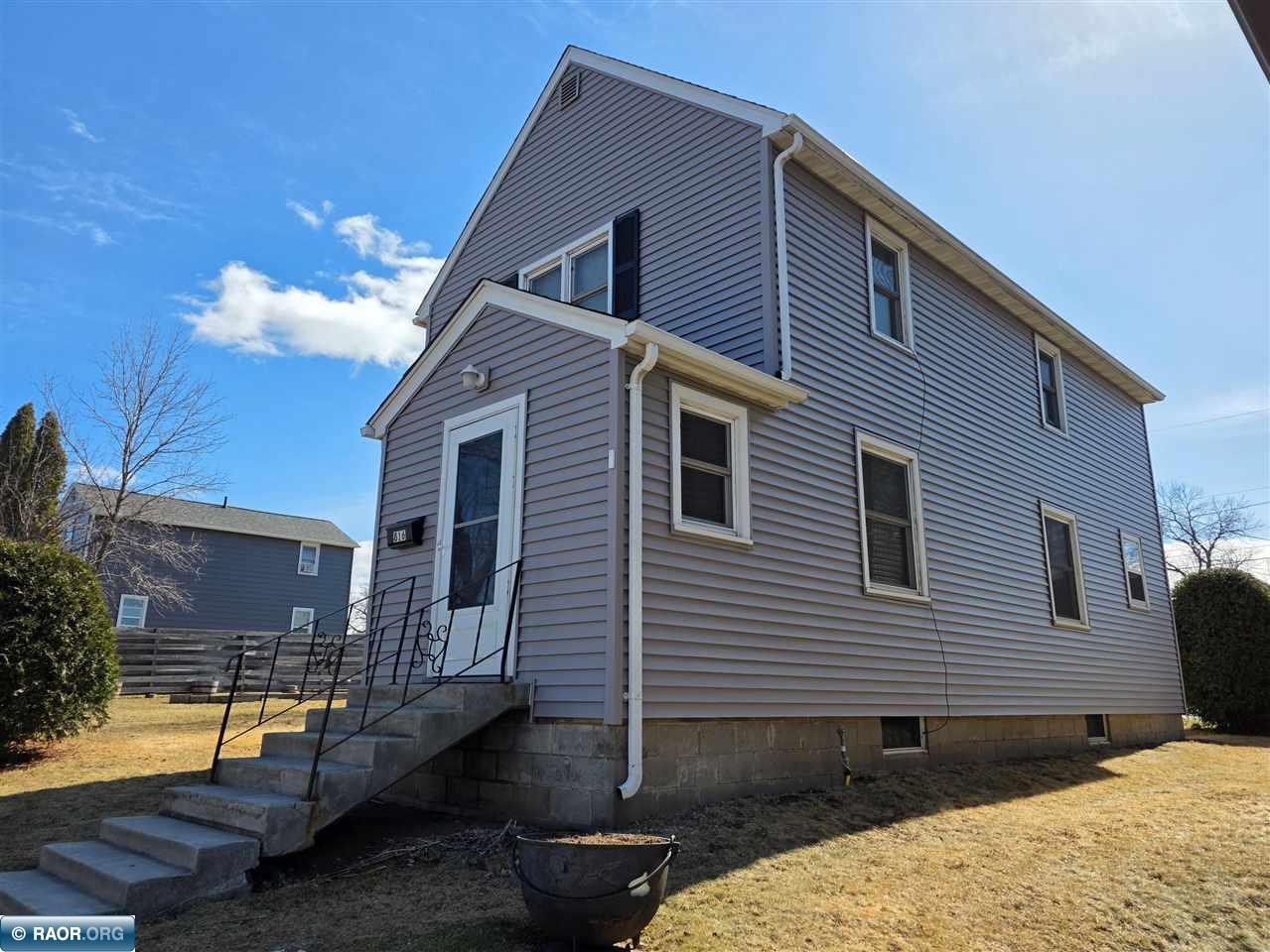 816 14th Street North Virginia, MN 55792 - Photo 1 of 36
