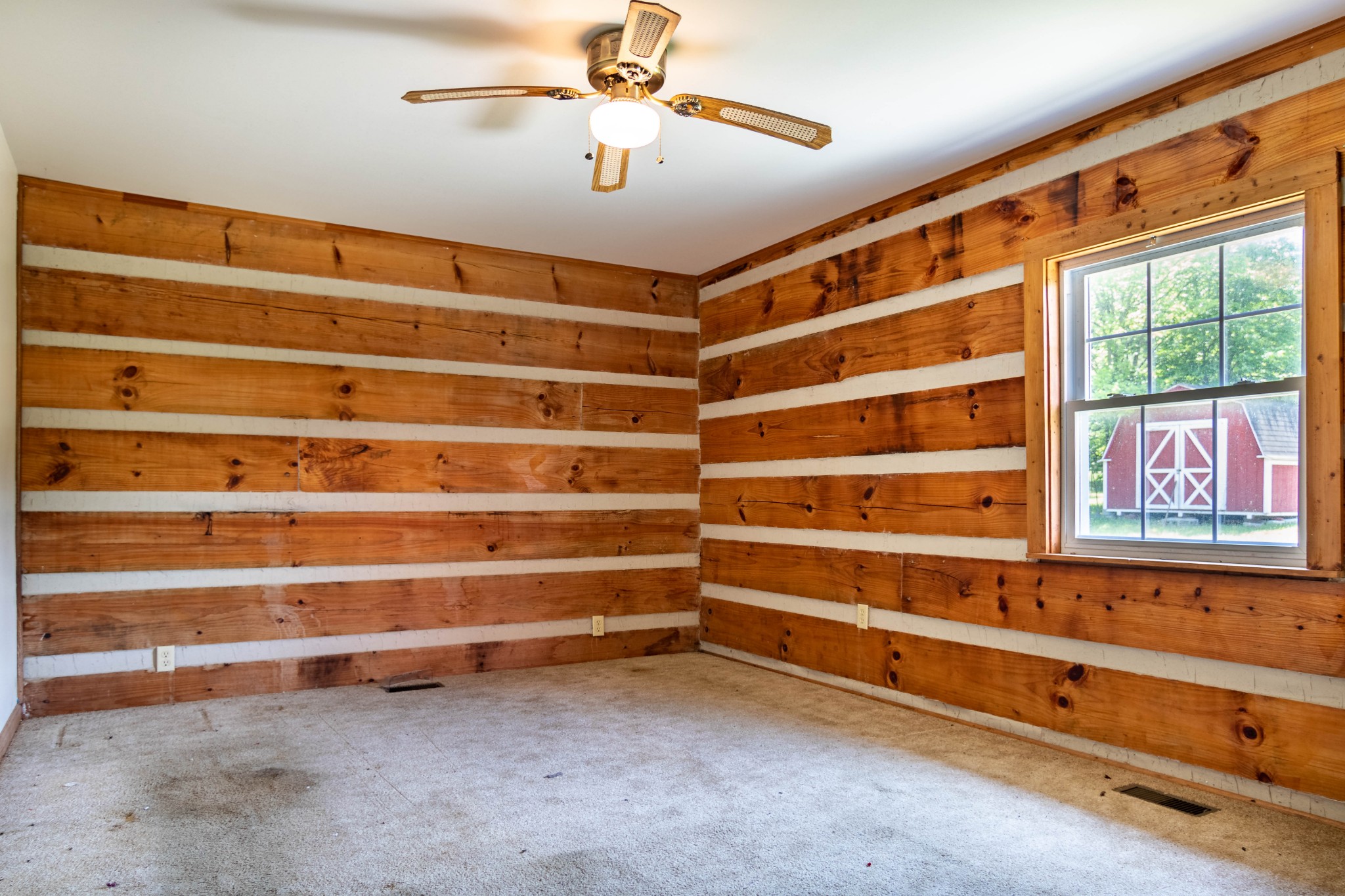 6323 Bethlehem Road Springfield, TN 37172 - Photo 26 of 30 a view of walk in closet with empty racks