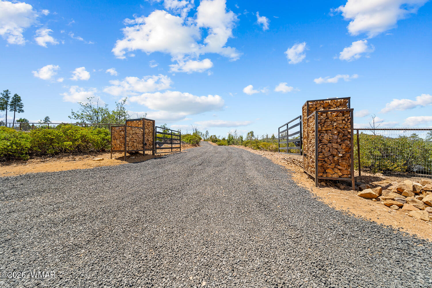 512 Fieldy Road Show Low, AZ 85901 - Photo 69 of 128 Electronic Gates