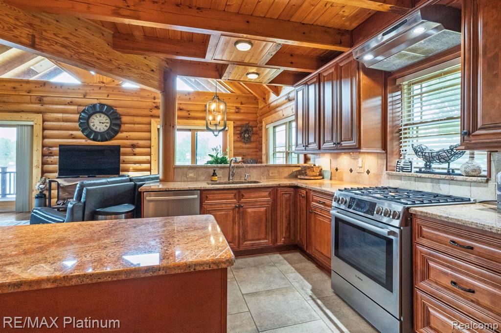2757 South Hacker Road Brighton, MI 48114 - Photo 15 of 59