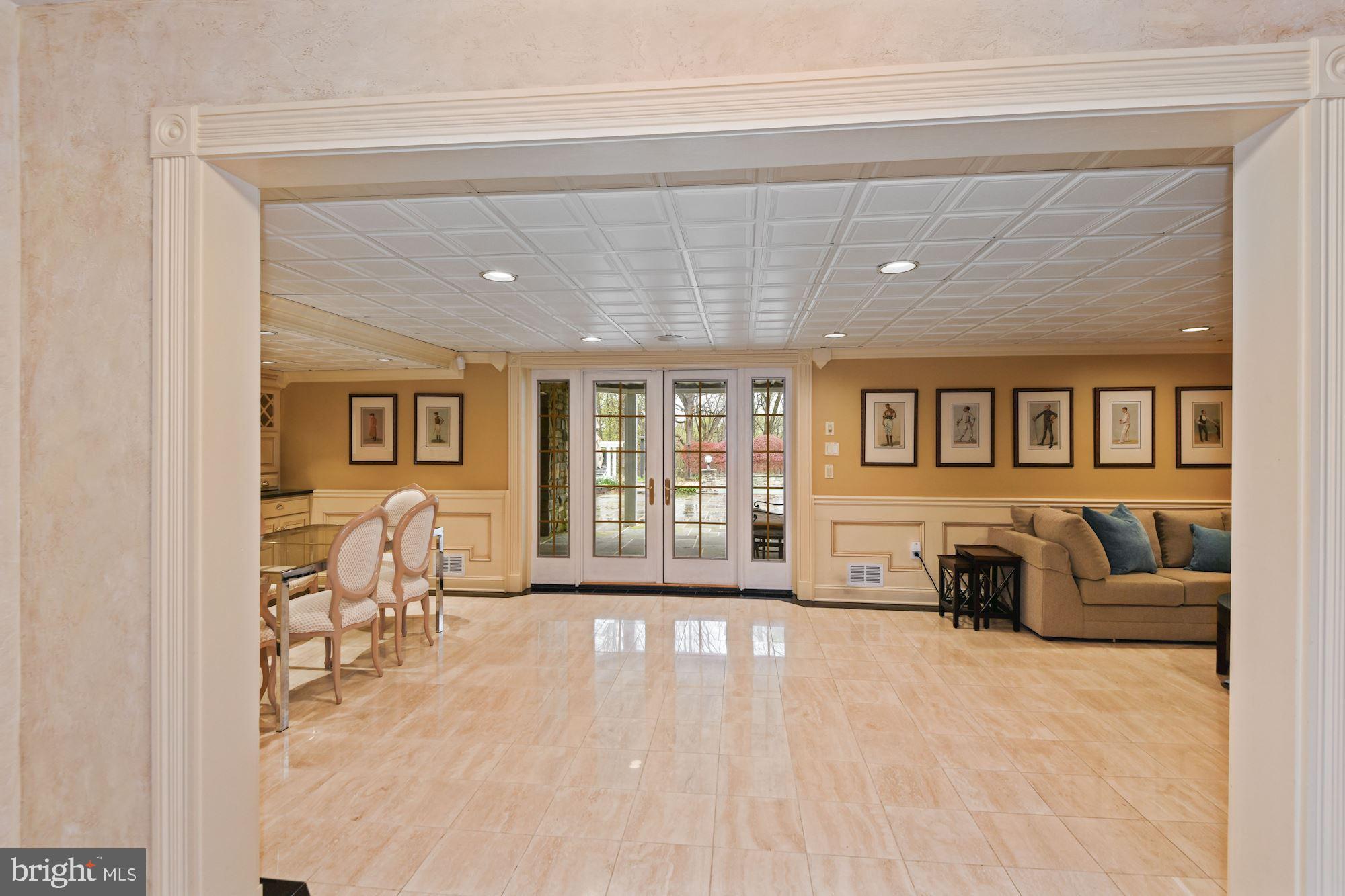13817 Cuba Road Cockeysville, MD 21030 - Photo 38 of 67 Family Room and Bar - call it what you will!