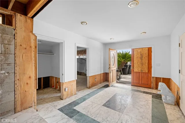 a large en suite bathroom with a tub and shower