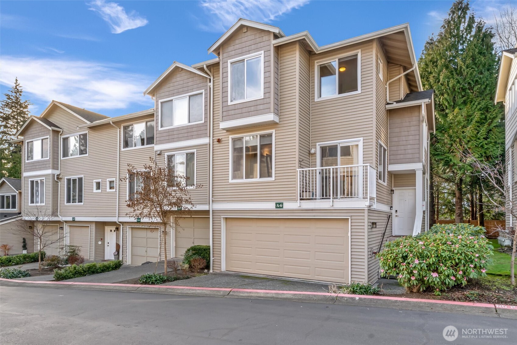 13400 Dumas Road, Unit A6 Mill Creek, WA 98012 - Photo 2 of 34