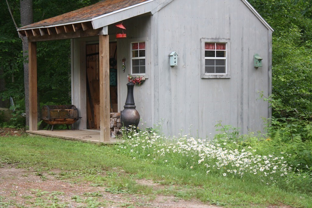 1824 Greenwich Road Hardwick, MA 01082 - Photo 38 of 41 front view of house with a yard