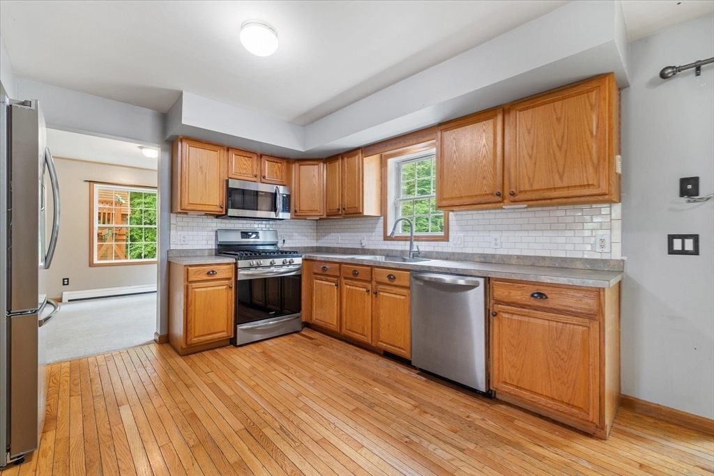 1824 Greenwich Road Hardwick, MA 01082 - Photo 10 of 41