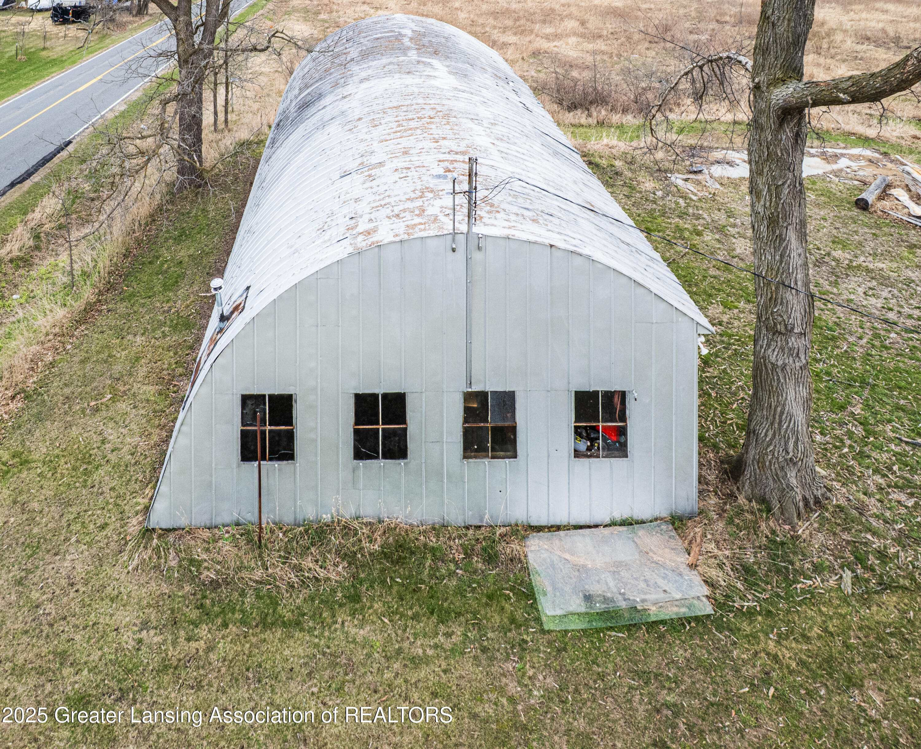 13577 Upton Road Bath, MI 48808 - Photo 37 of 43 Barn