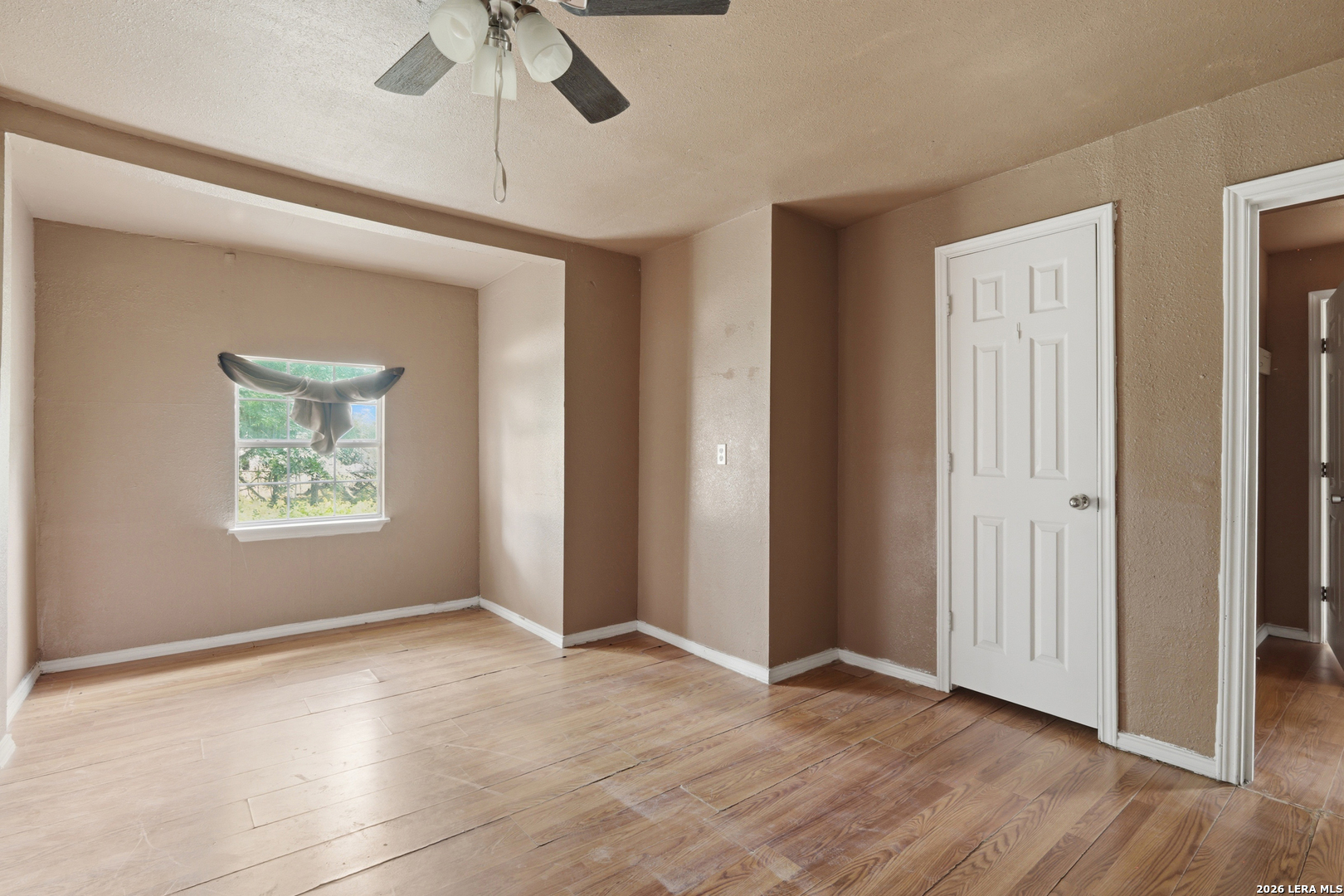 606 Viewpoint Drive Poteet, TX 78065 - Photo 5 of 17