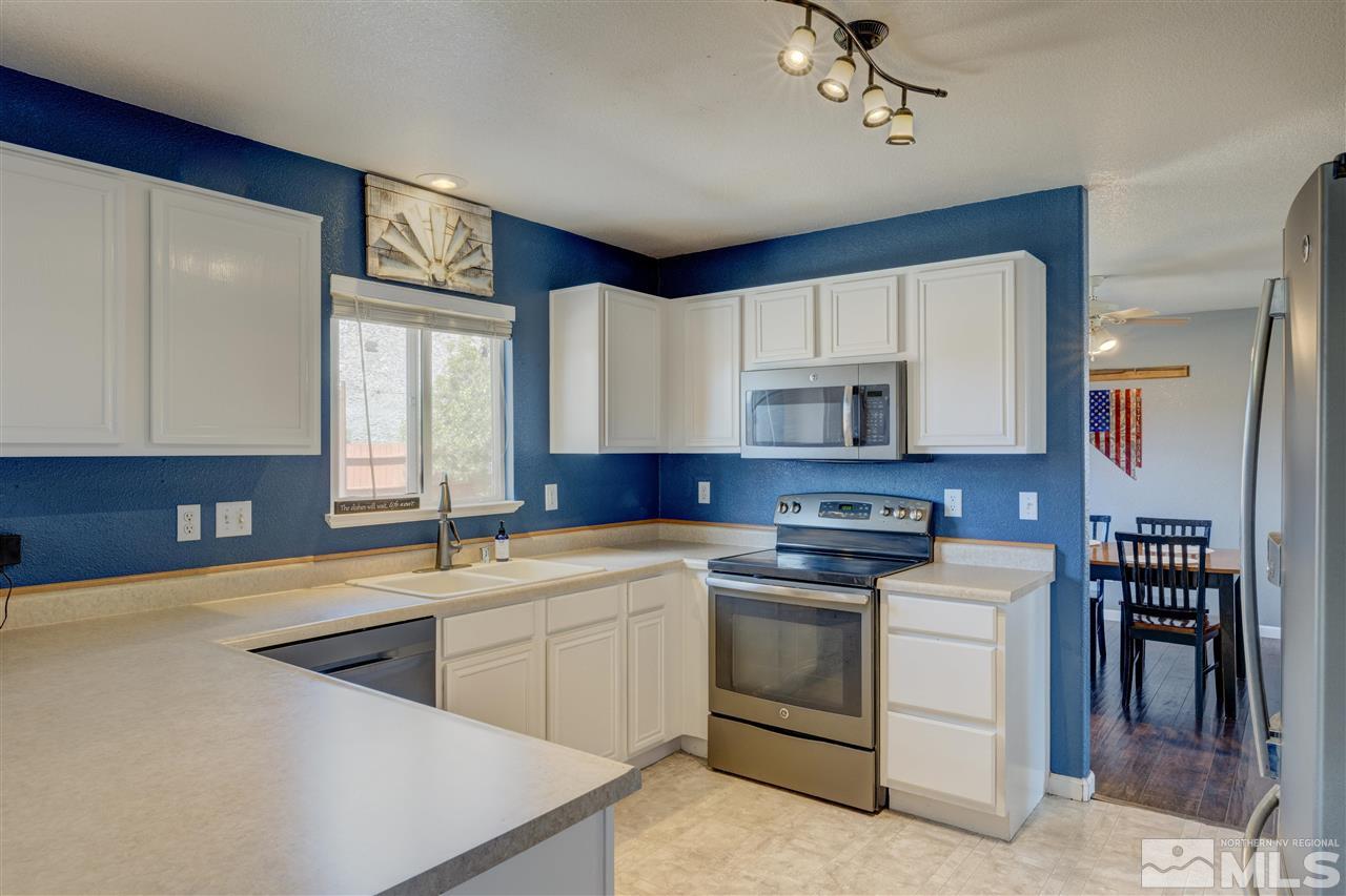 17854 Georgetown Drive Reno, NV 89508 - Photo 3 of 35 Photo 3