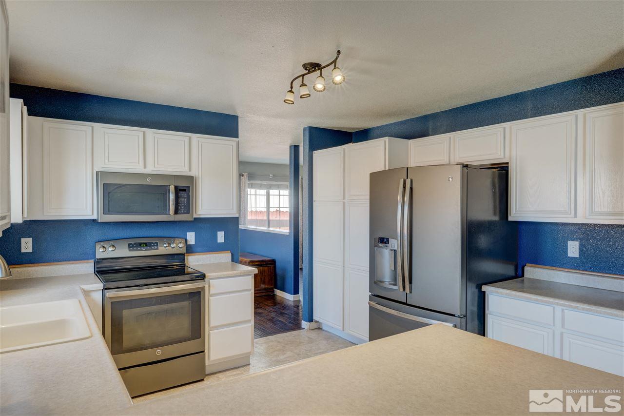 17854 Georgetown Drive Reno, NV 89508 - Photo 5 of 35 Photo 5