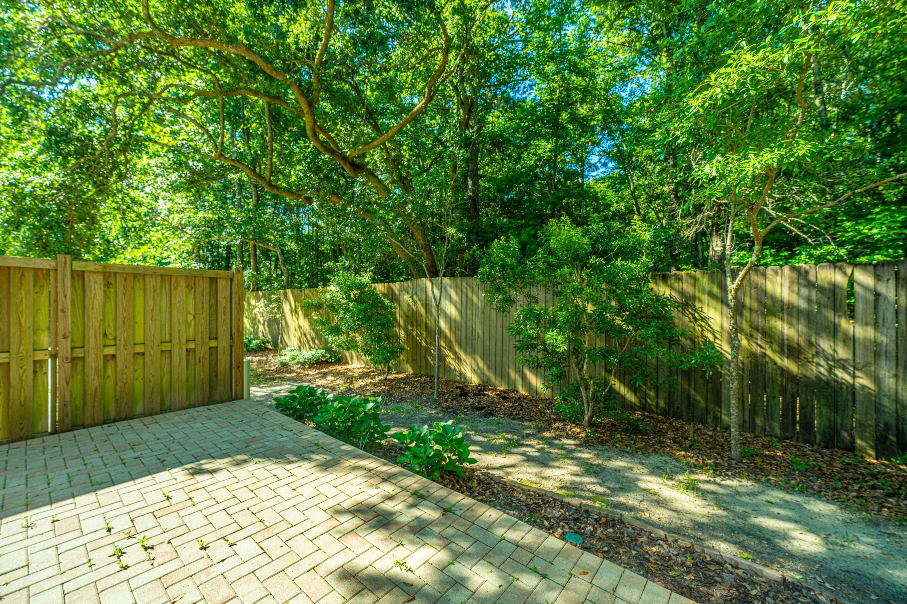 1267 Dingle Road Mount Pleasant, SC 29466 - Photo 27 of 31 Back Patio