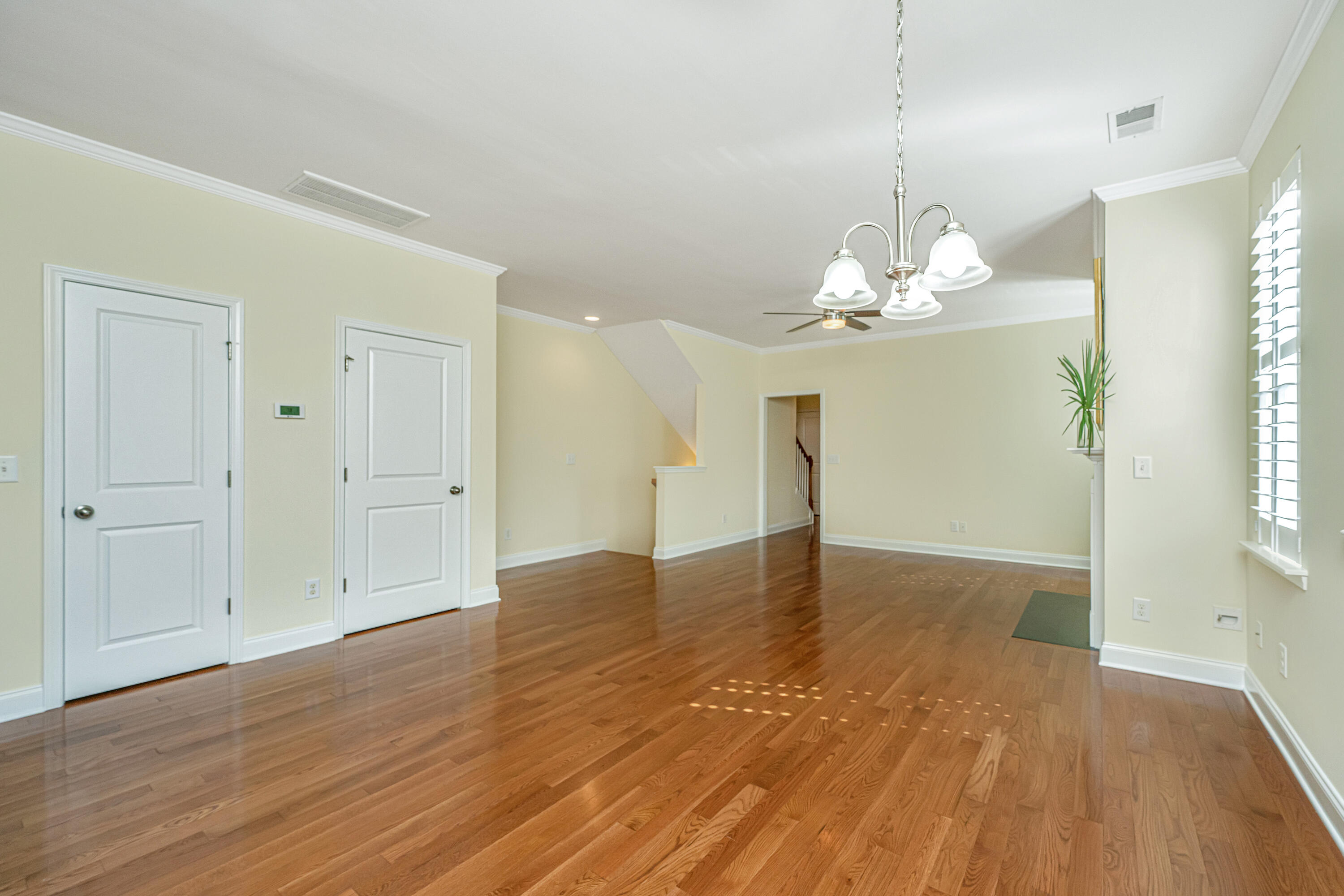 1267 Dingle Road Mount Pleasant, SC 29466 - Photo 8 of 31 Living Room / Dining Room