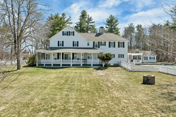 $1,650,000 | 375 South Main Street, Wolfeboro, NH 03894