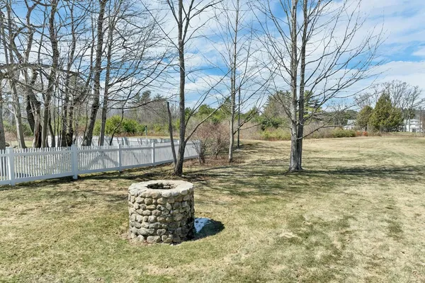 $1,650,000 | 375 South Main Street, Wolfeboro, NH 03894