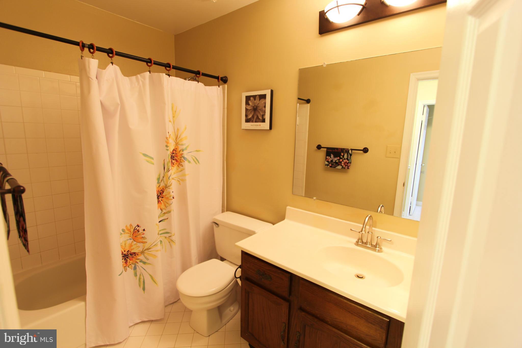 13638 Poplar Tree Road Chantilly, VA 20151 - Photo 19 of 23 Bath
