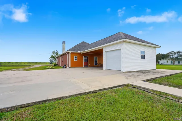 $239,000 | 6642 Section Road, Port Allen, LA 70767