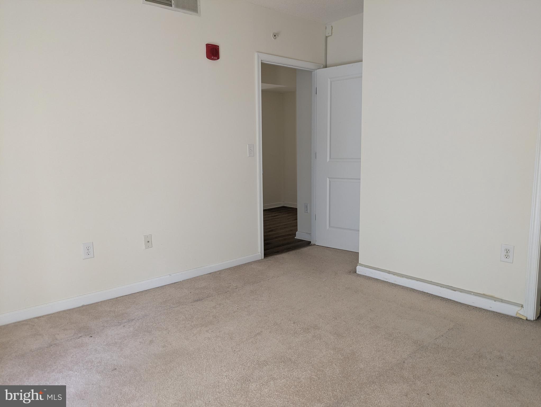 7915 Eastern Avenue Northwest, Unit 216 Silver Spring, MD 20910 - Photo 10 of 35