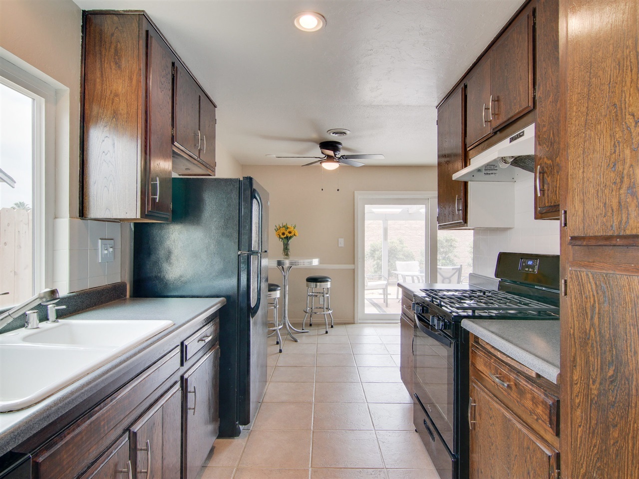 13925 Granville Drive Poway, CA 92064 - Photo 12 of 25