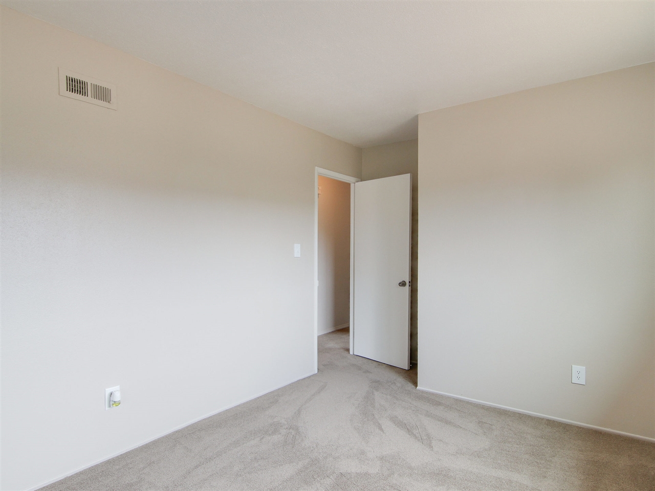 13925 Granville Drive Poway, CA 92064 - Photo 15 of 25