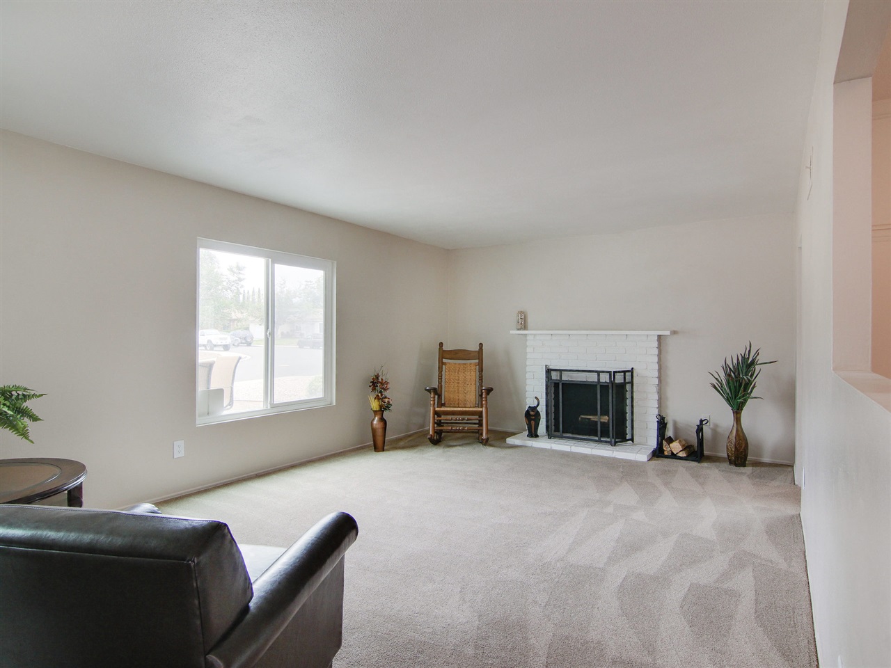 13925 Granville Drive Poway, CA 92064 - Photo 3 of 25