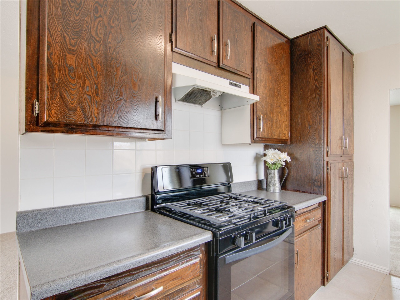 13925 Granville Drive Poway, CA 92064 - Photo 10 of 25