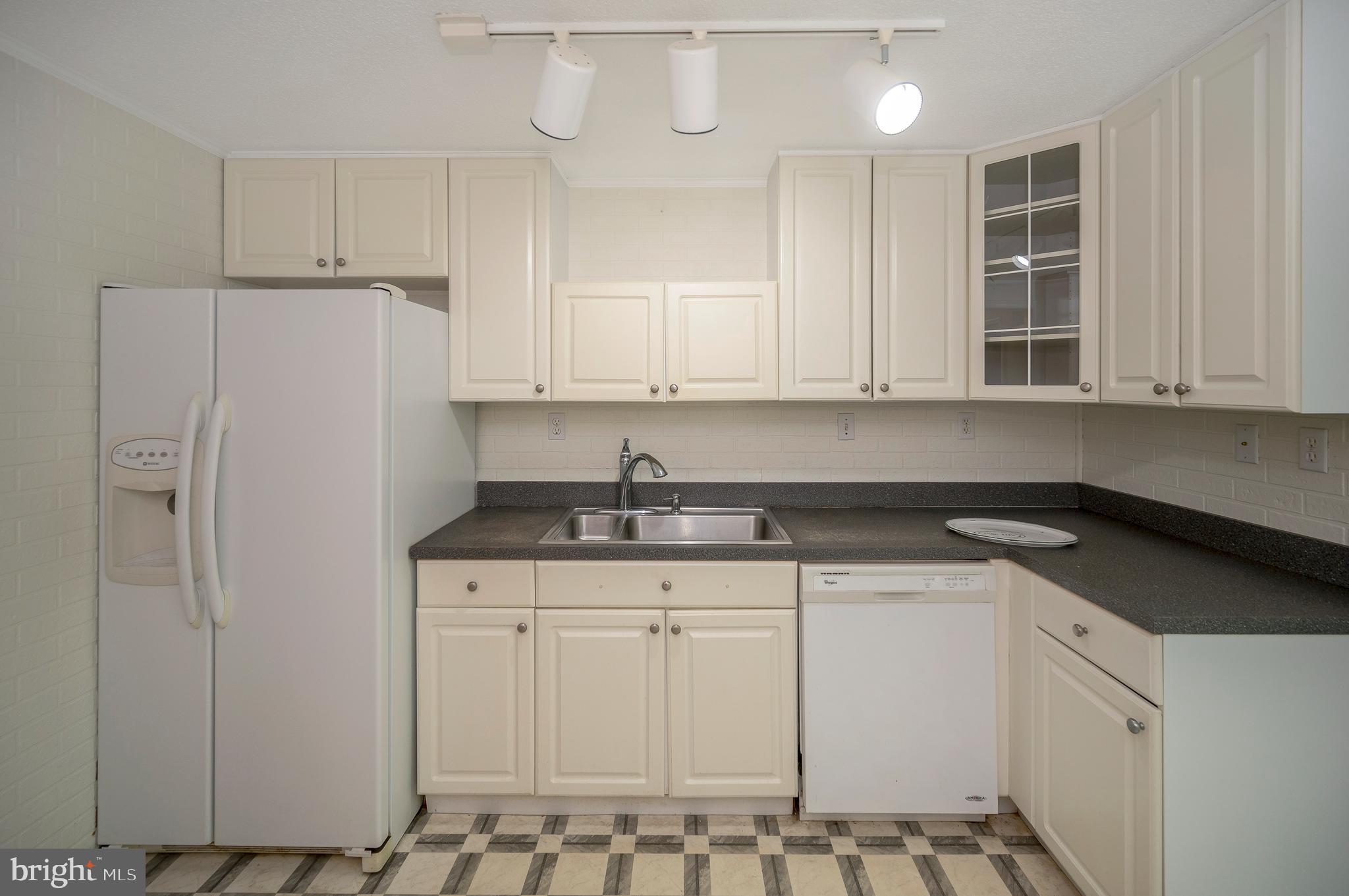 115 Washington Street Locust Grove, VA 22508 - Photo 14 of 40 fully equipped kitchen