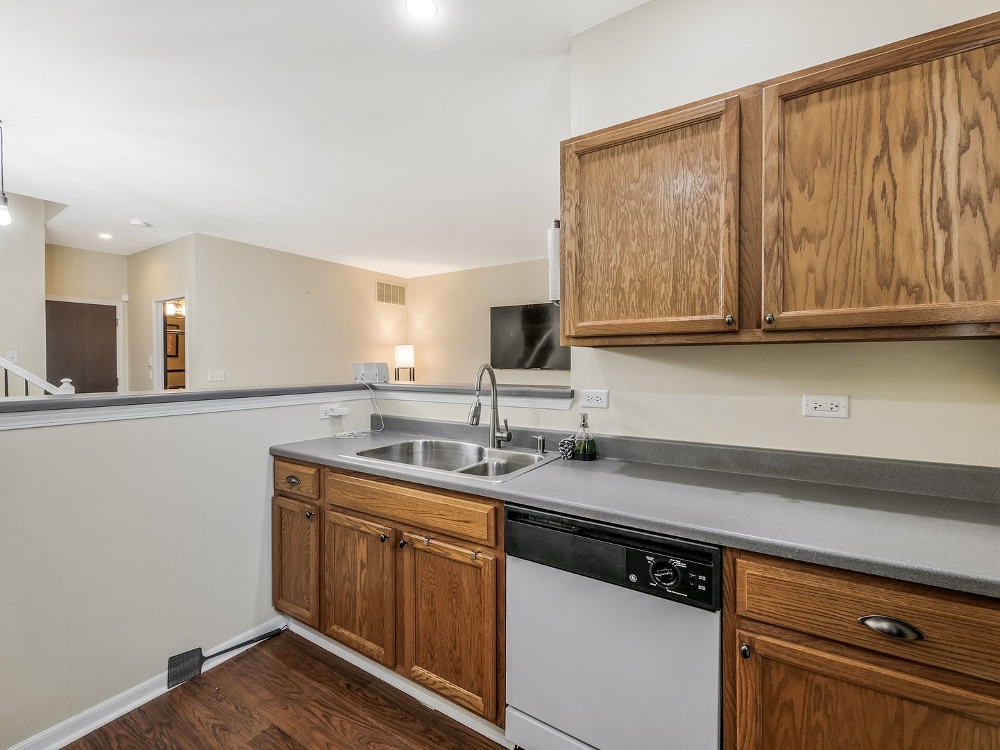 125 Azalea Circle Romeoville, IL 60446 - Photo 6 of 25 Gallery Image 6