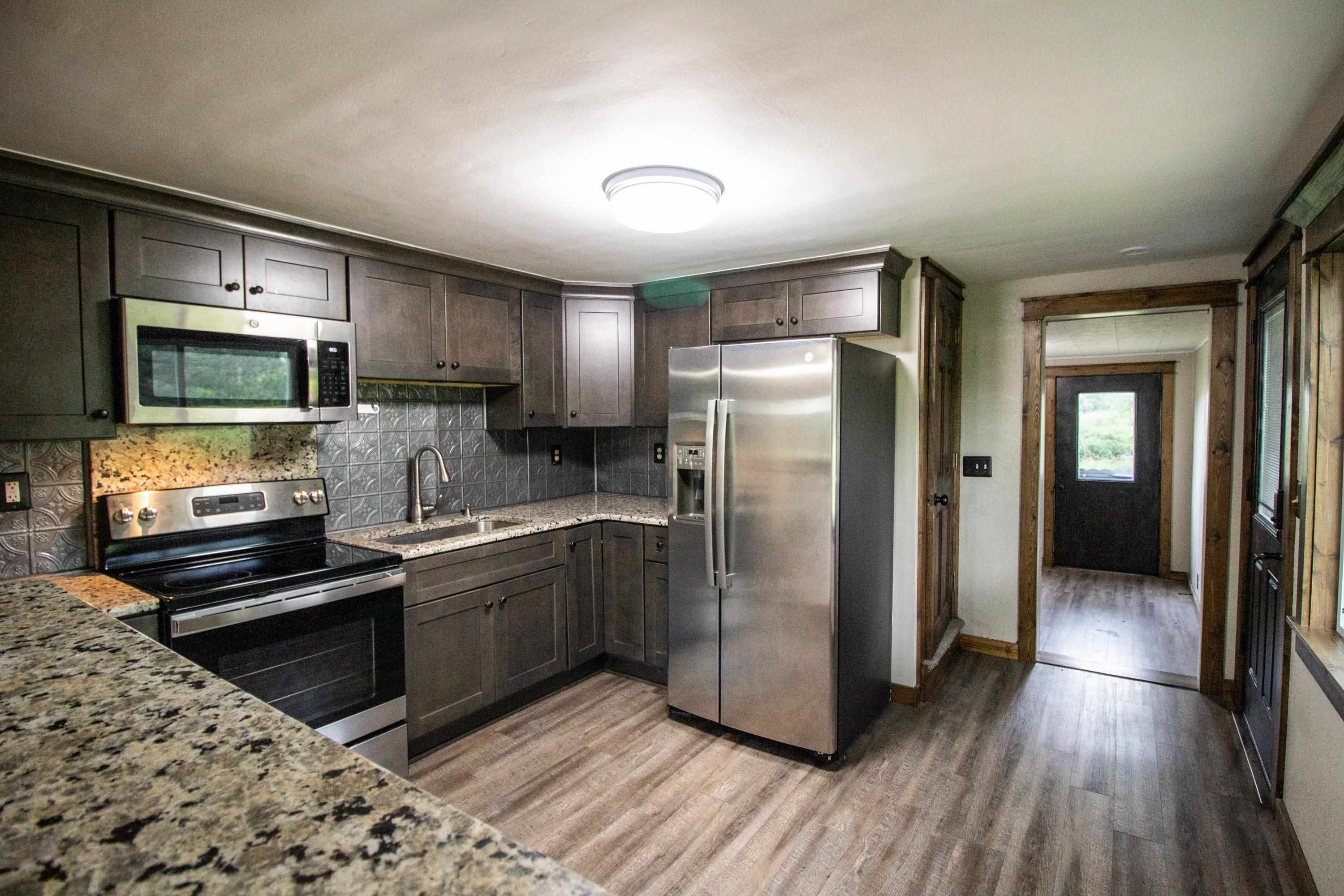 4372 Dean Road Brown City, MI 48416 - Photo 7 of 40