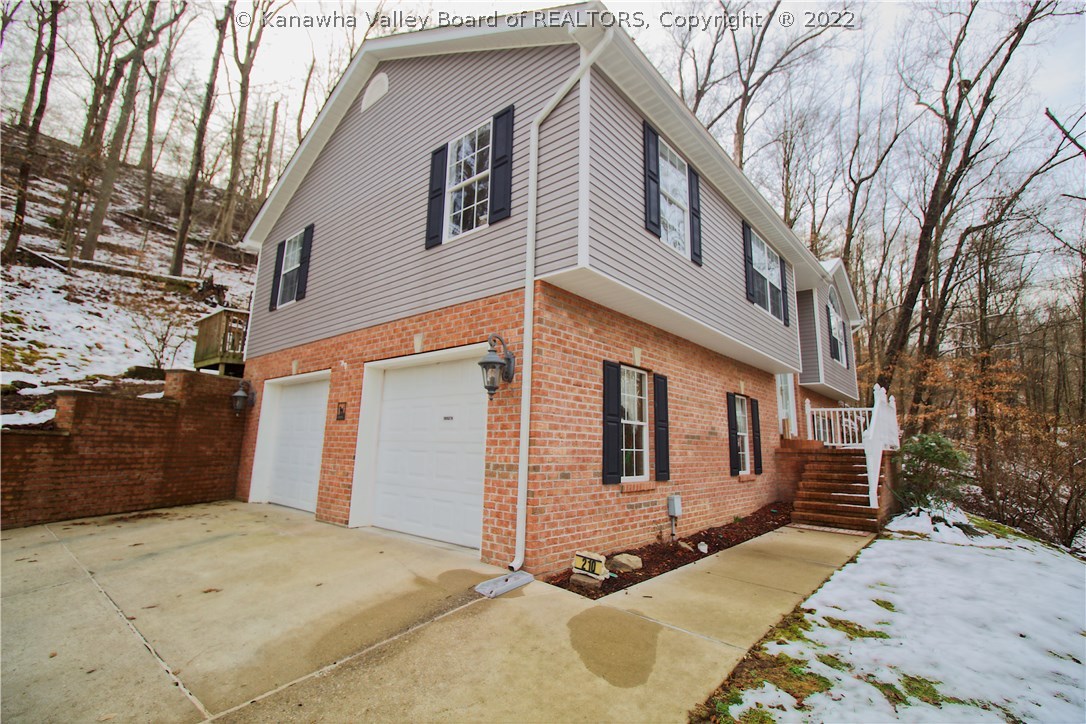 210 Teays Meadows Road Scott Depot, WV 25560 - Photo 1 of 30 Gallery Image 1
