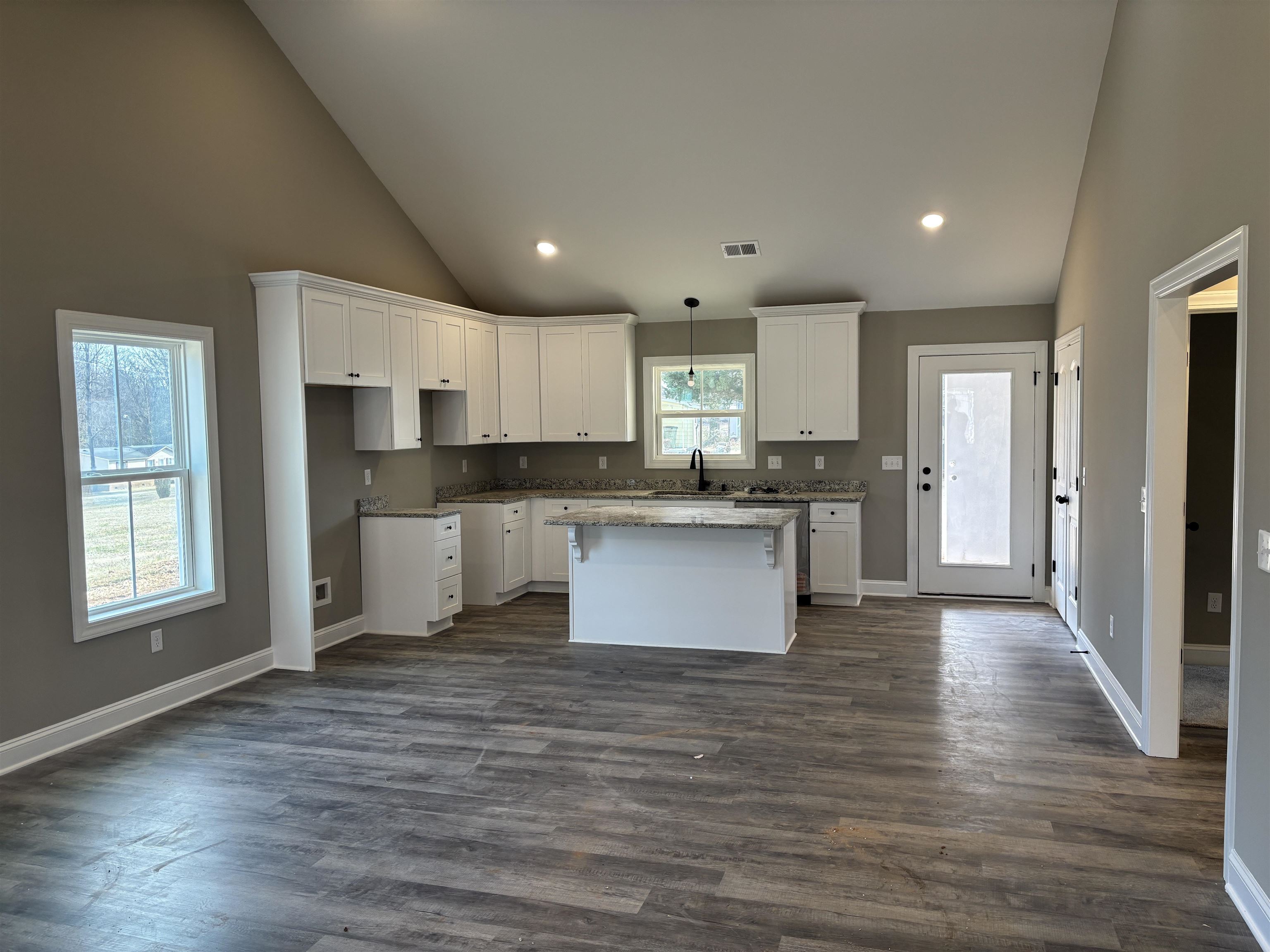 218 Gaffney Avenue Gaffney, SC 29341 - Photo 4 of 15